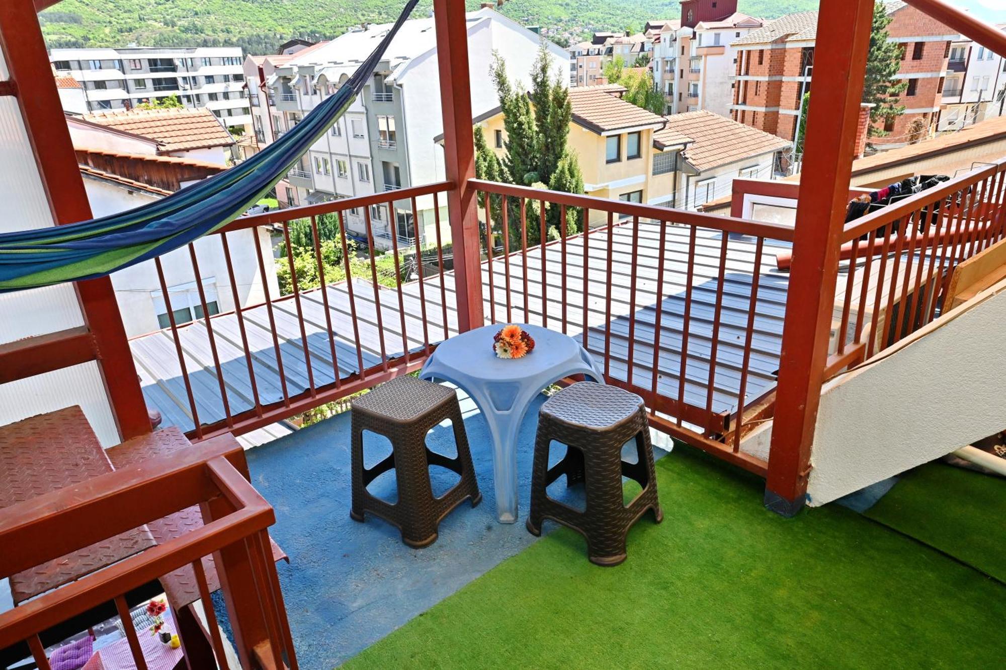 Blue Lake Hostel Ohrid Extérieur photo