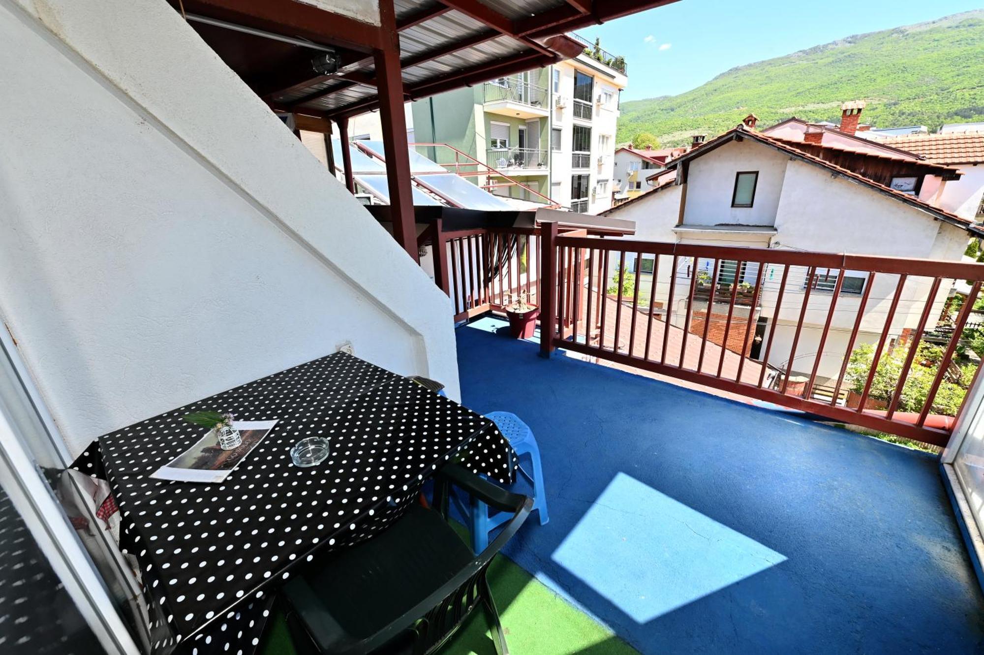 Blue Lake Hostel Ohrid Extérieur photo